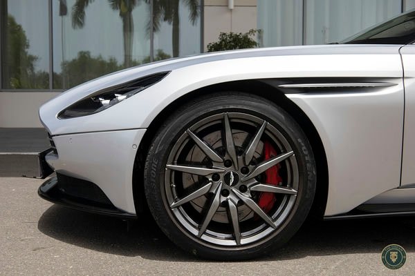 Aston Martin DB11 GT angle 8